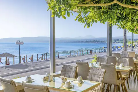 Corissia Beach in Georgioupolis — foto 18