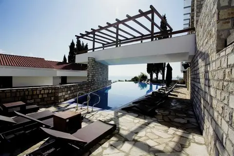 Avala Resort & Villas in Budva — foto 2
