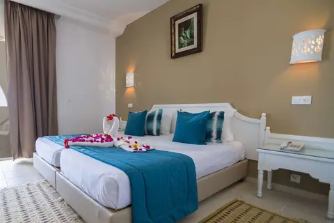 TMK Marine Beach in المقارسة — foto 3