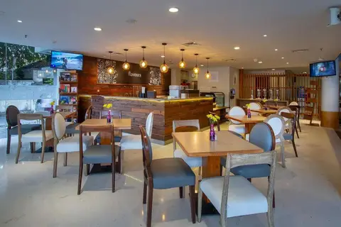 Primebiz Hotel Kuta in Kuta — foto 7