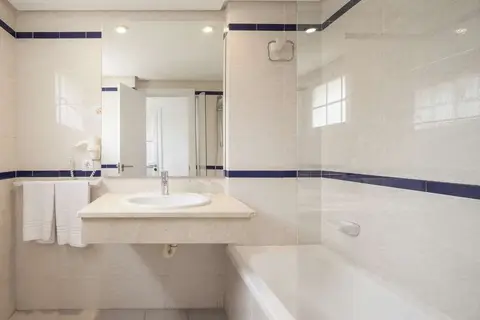 Hotel Ilunion Menorca in Cala Galdana — foto 15