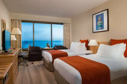 Crowne Plaza Muscat in السيب — foto 18