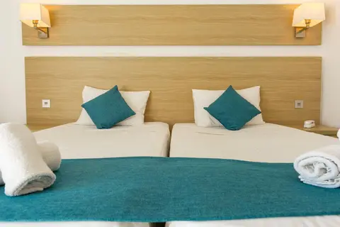 Kapetanios Bay Hotel in Παραλίμνι — foto 29