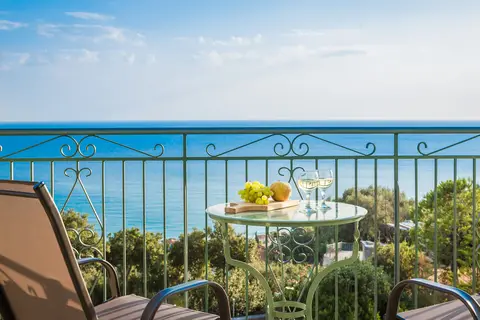 Eagle's Nest in Λουρδάτα — foto 5