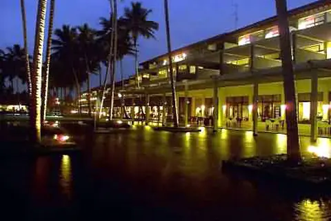 The Blue Water Hotel in Wadduwa — foto 23