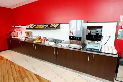 Travelodge Valencia Aeropuerto in Manises — foto 25