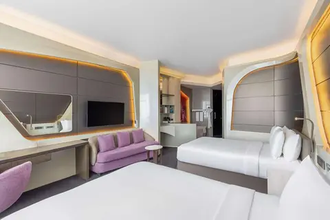 V Hotel Dubai Curio Collection by Hilton in دبي — foto 24