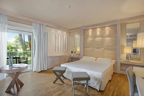 TH Tirrenia - Green Park Resort in Pisa — foto 2