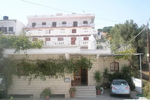 Adonis Hotel in Agia Galini — foto 21