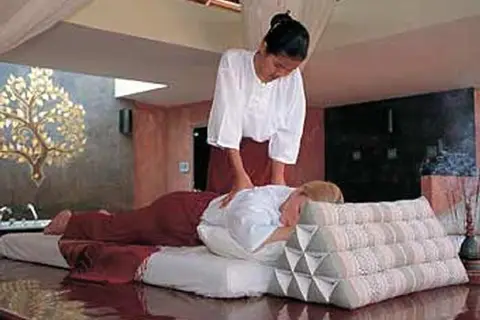 Sofitel Angkor Phokeethra Golf & Spa Resort in Siem Reap — foto 2