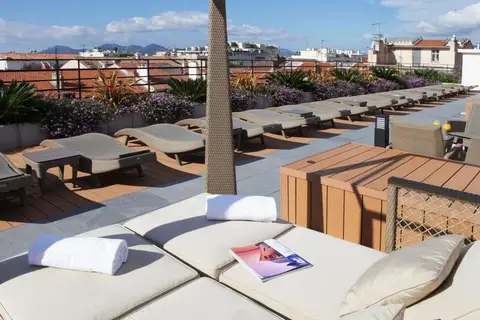 Le Patio des Artistes in Cannes — foto 18