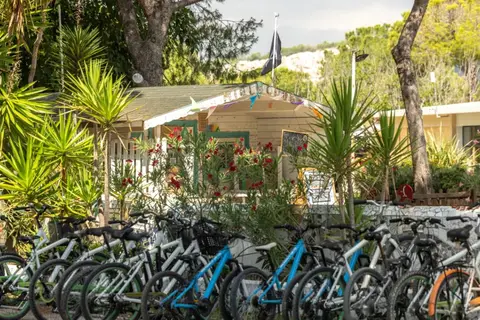 Holacamp Sitges Garrofer in Sitges — foto 15