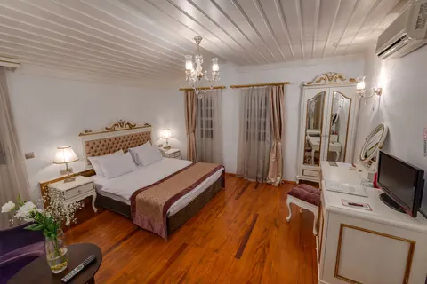Tuvana Hotel in Muratpaşa — foto 4