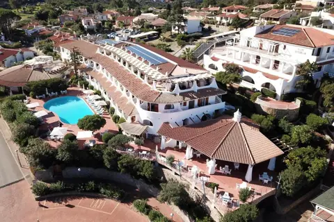 Hotel Punta Est in Baja Sardinia