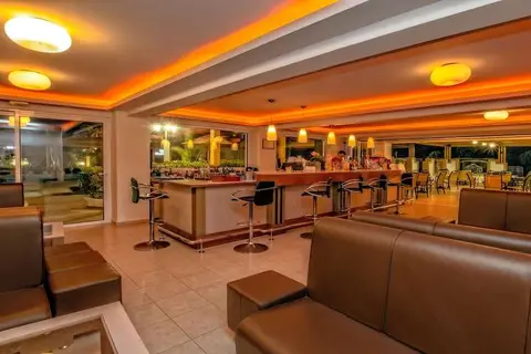 Lito Hotel in Ιαλυσός — foto 9