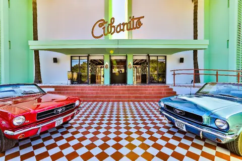 Cubanito Ibiza Suites in Sant Antoni de Portmany — foto 22