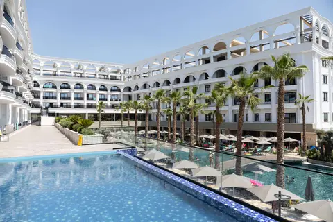 Fafa Aqua Palace Hotel in Golem — foto 9