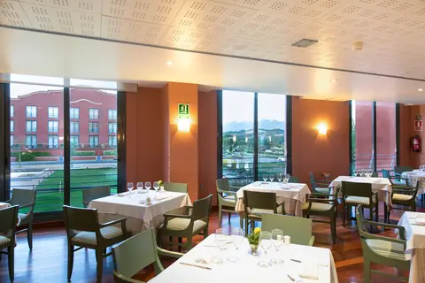 Dolce by Wyndham Barcelona Resort in Sant Esteve Sesrovires — foto 25