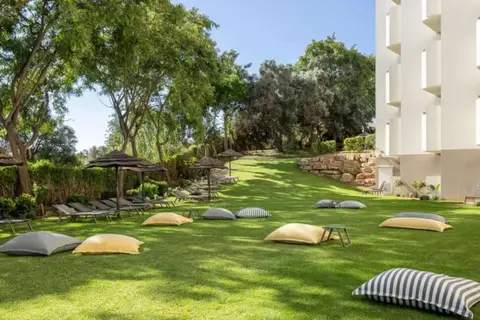 Holiday Inn Algarve Albufeira in Albufeira — foto 7