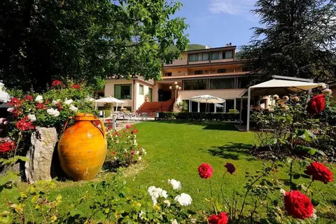 Guesia Village Hotel & Spa in Foligno