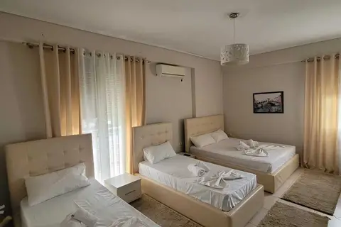 Sunrays in Saranda — foto 13