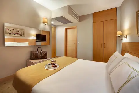 Almina Hotel in Fatih — foto 17