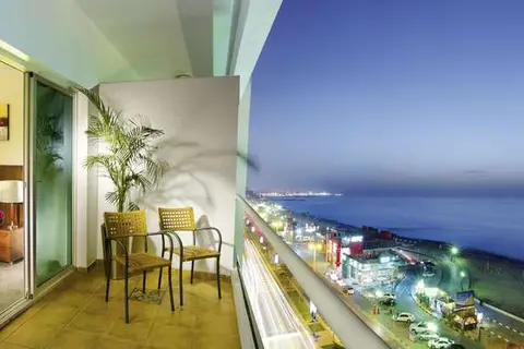 Ramada by Wyndham Beach Hotel Ajman in Ajman — foto 13
