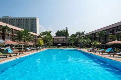 Basaya Beach Hotel & Resort in พัทยา — foto 14