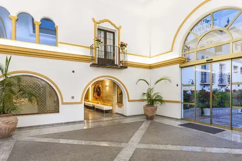 TUI SUNEO Cortijo Blanco in San Pedro de Alcántara — foto 15