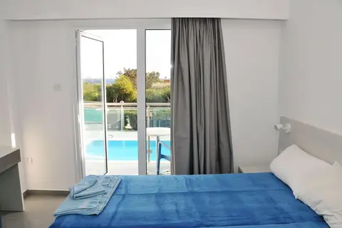 Kaos Hotel & Apartments in Ayia Napa — foto 19