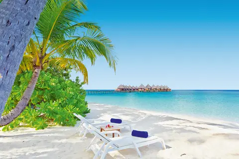 Angaga Island Resort & Spa in Angaga Island Resort — foto 14