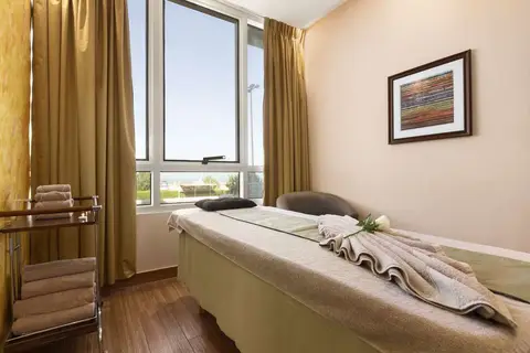 Ramada by Wyndham Beach Hotel Ajman in Ajman — foto 20