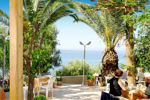 Horizon Beach Hotel in Δημοτική Ενότητα Μαλίων — foto 18