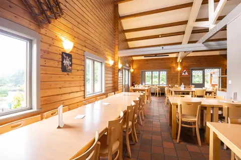 Arden Parks Petite Suisse in Manhay — foto 13