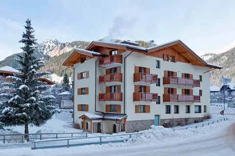 Hotel Sella Ronda & Dependence Serenella in Campitello di Fassa