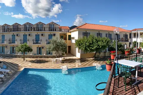 Theofilos Classic in Πέτρα — foto 14