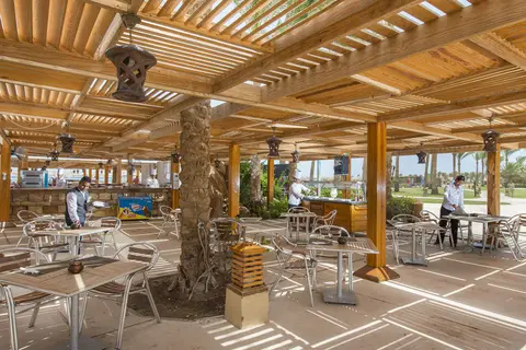Stella Makadi Beach Resort & Spa in Andalus Restaurant — foto 21