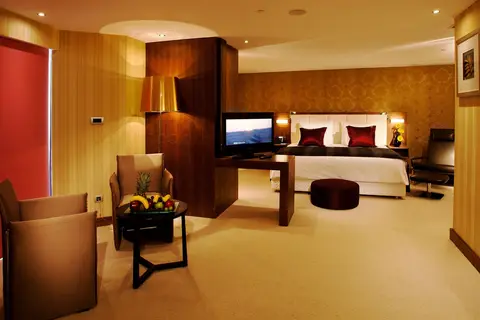 Crowne Plaza Harbiye in Fatih — foto 10