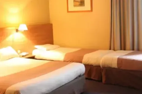 Disneyland Paris per bus - Hotel Tulip voorheen Kyriad Torcy in Coupvray — foto 8