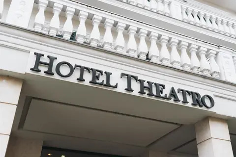 Hotel Theatro in Tirana — foto 18