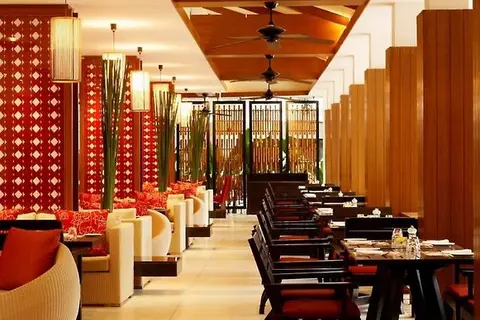 Radisson Resort and Suites Phuket in ตำบลเชิงทะเล — foto 9
