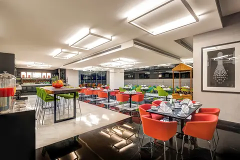 Novotel Sharjah Expo Centre in Sharjah — foto 28