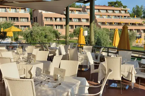 Royal Paradise Beach Resort & Spa in Ποτός — foto 17