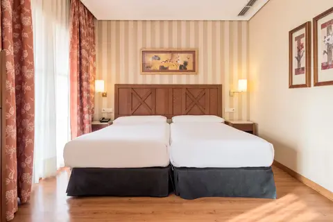 Hotel ILUNION Alcora Sevilla in San Juan de Aznalfarache — foto 2