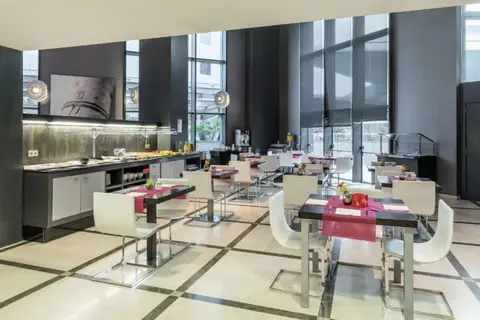 Hotel ILUNION Aqua 4 in Valencia — foto 17