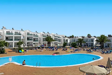 Plaza Palmeras in Puerto del Carmen — foto 21