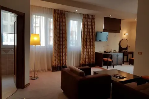 Aragosta Restaurand-Hotel in Durres — foto 12