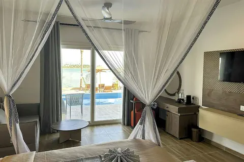 Reef & Beach Resort in Jambiani — foto 14