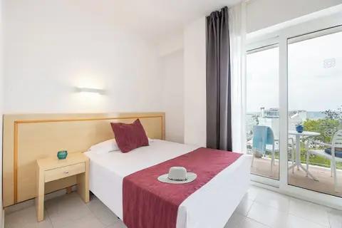 Hotel Vibra Riviera in Sant Josep de sa Talaia — foto 18