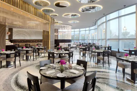 Jumeirah Emirates Towers in Dubai — foto 29